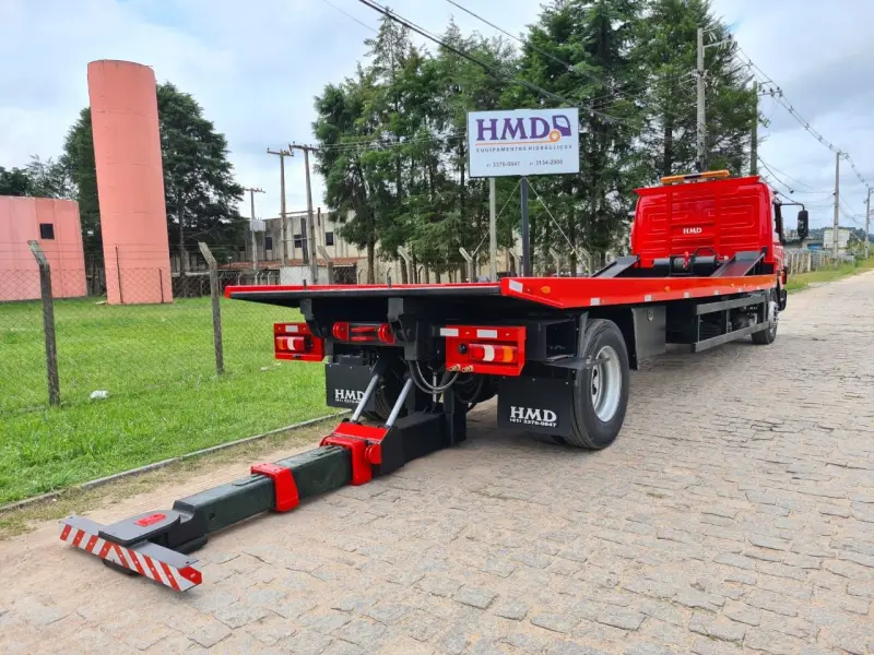 Plataforma 8,0 x 2,6 m (7 t) com lança zero grau de 12 t